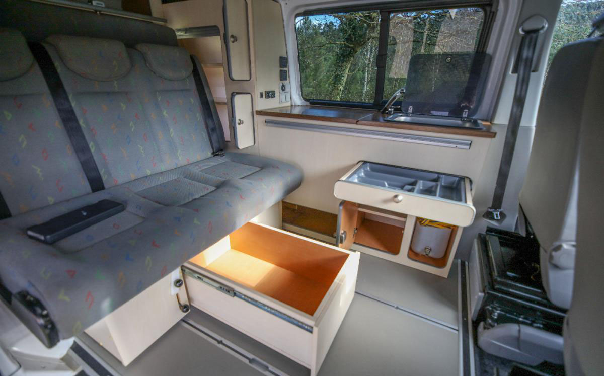 BlueCamper.es - Furgoneta Volkswagen T5 Camper.